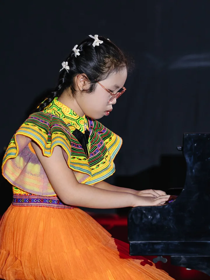 Nhan Nguyễn Tú Nhân