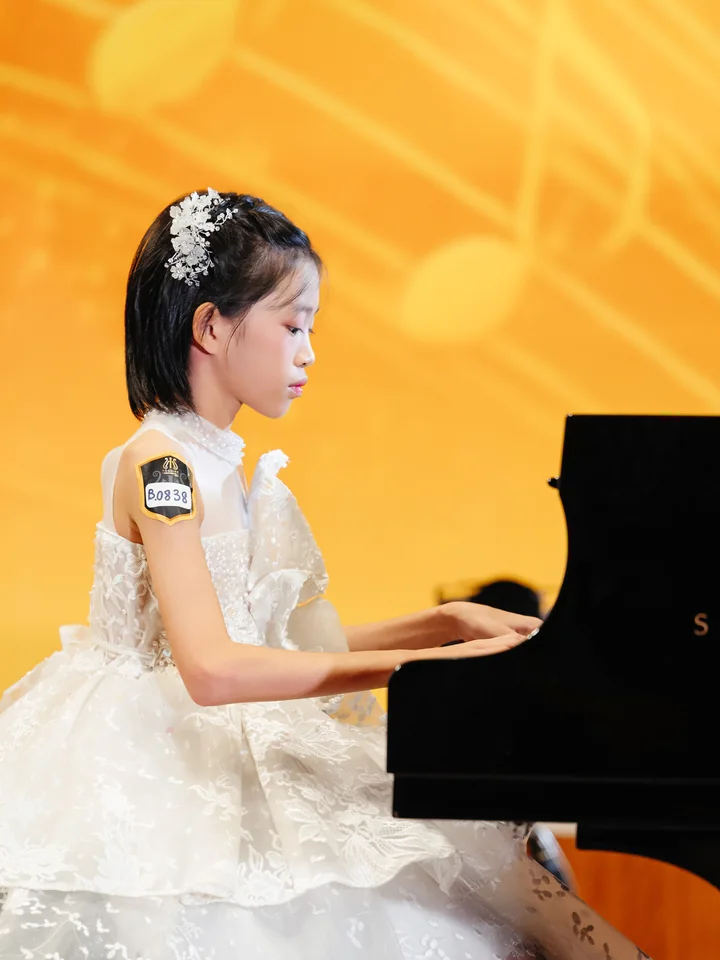 NGUYỄN THỊ BẢO NGÂN