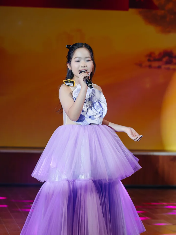 VŨ LÊ KHÁNH GIANG