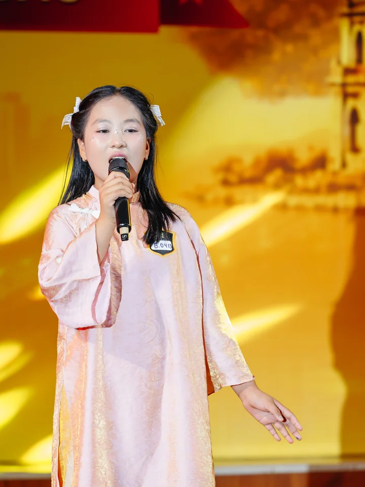 Đinh Hoàng Bảo Anh