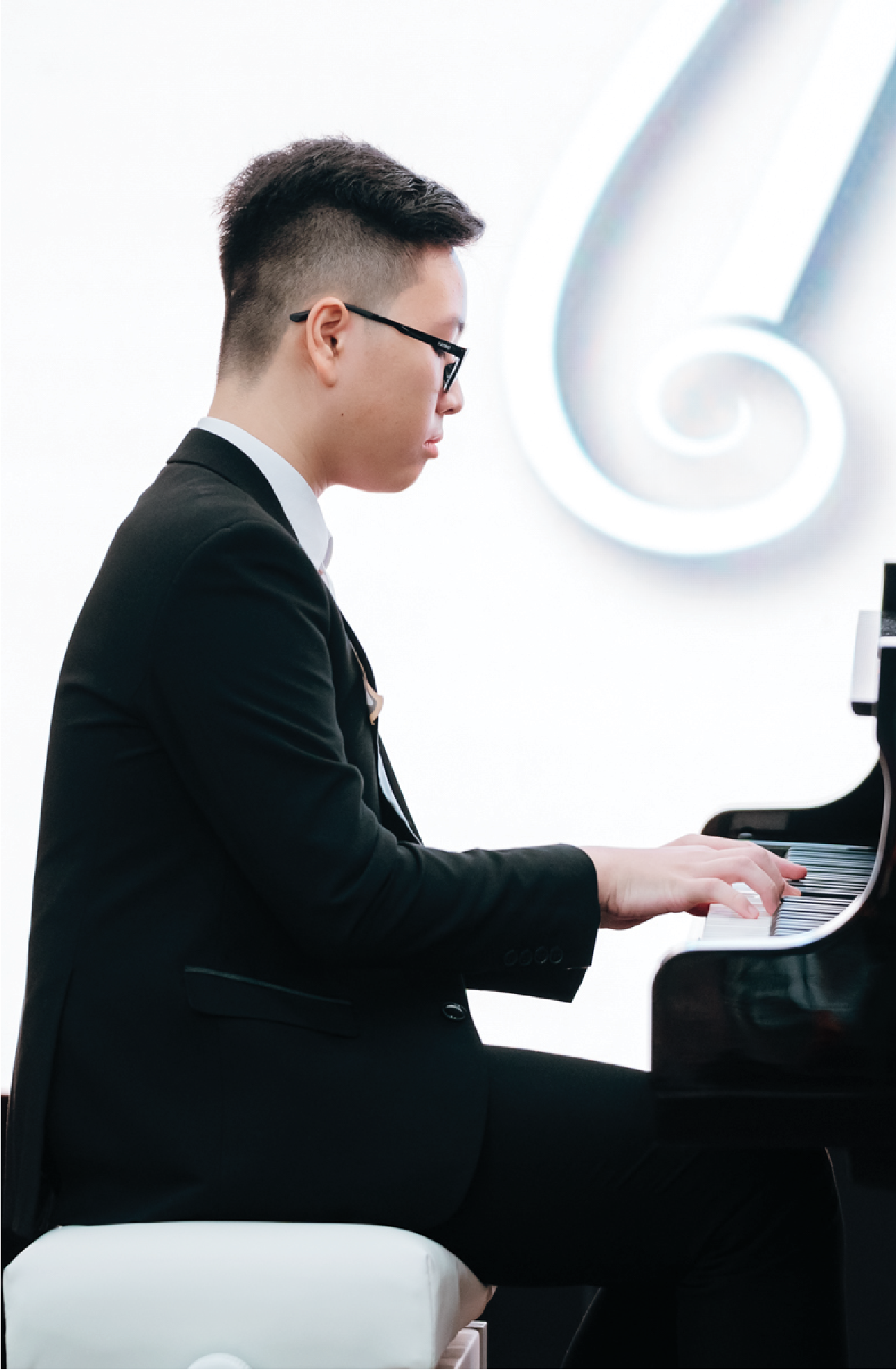 Piano 18-25 tuổi